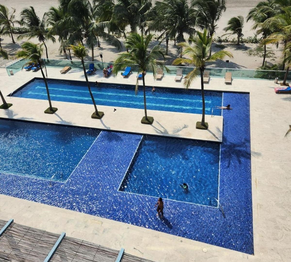 Apartamento Con Terraza Frente Al Mar