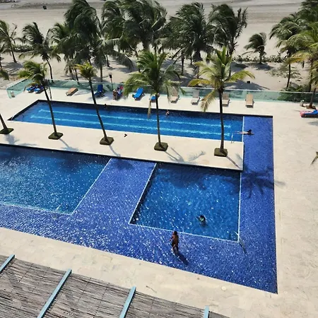 Apartamento Con Terraza Frente Al Mar