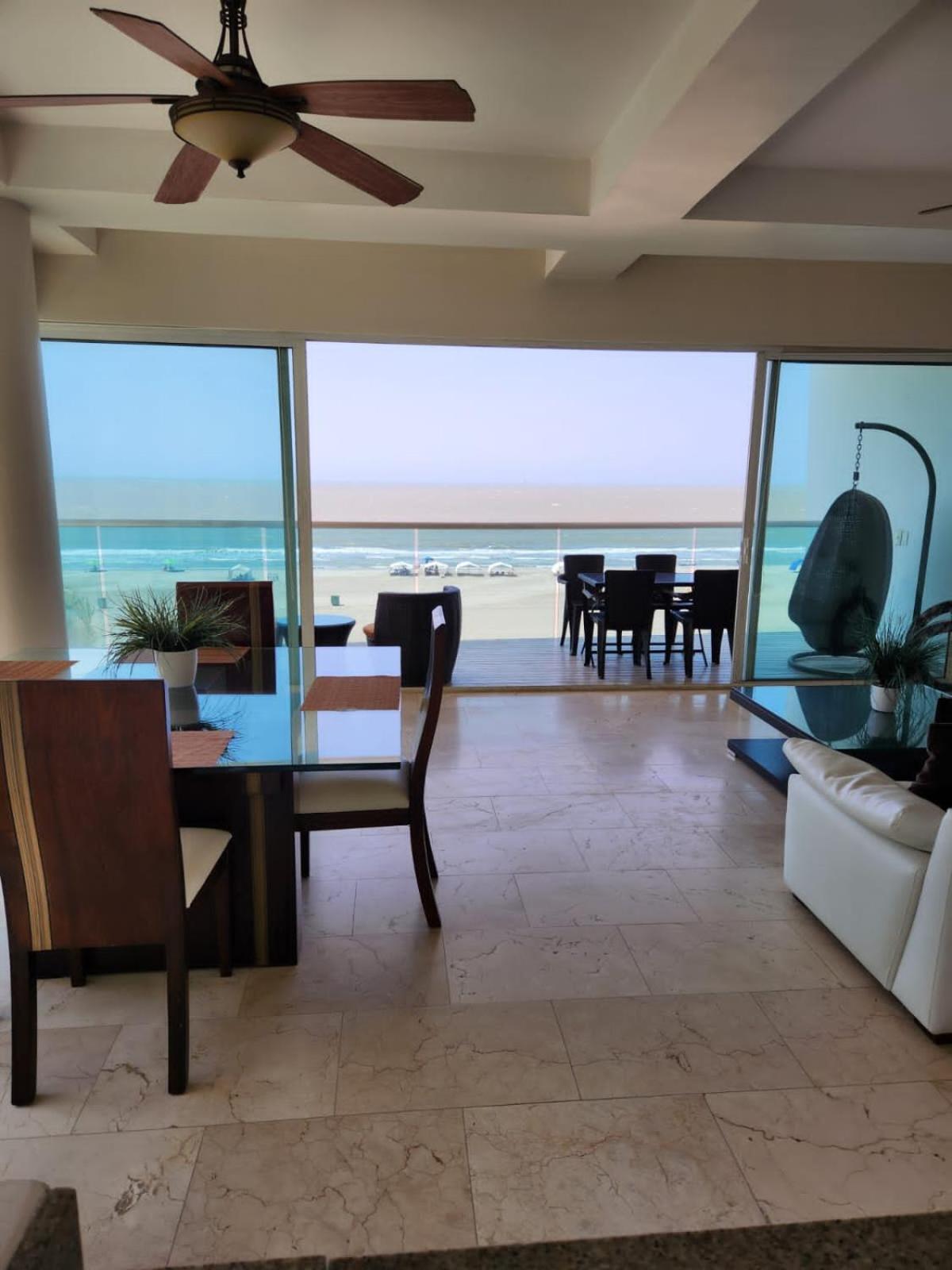 Apartamento Con Terraza Frente Al Mar *